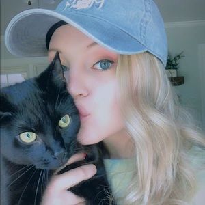 Meet your Posher, Heidi